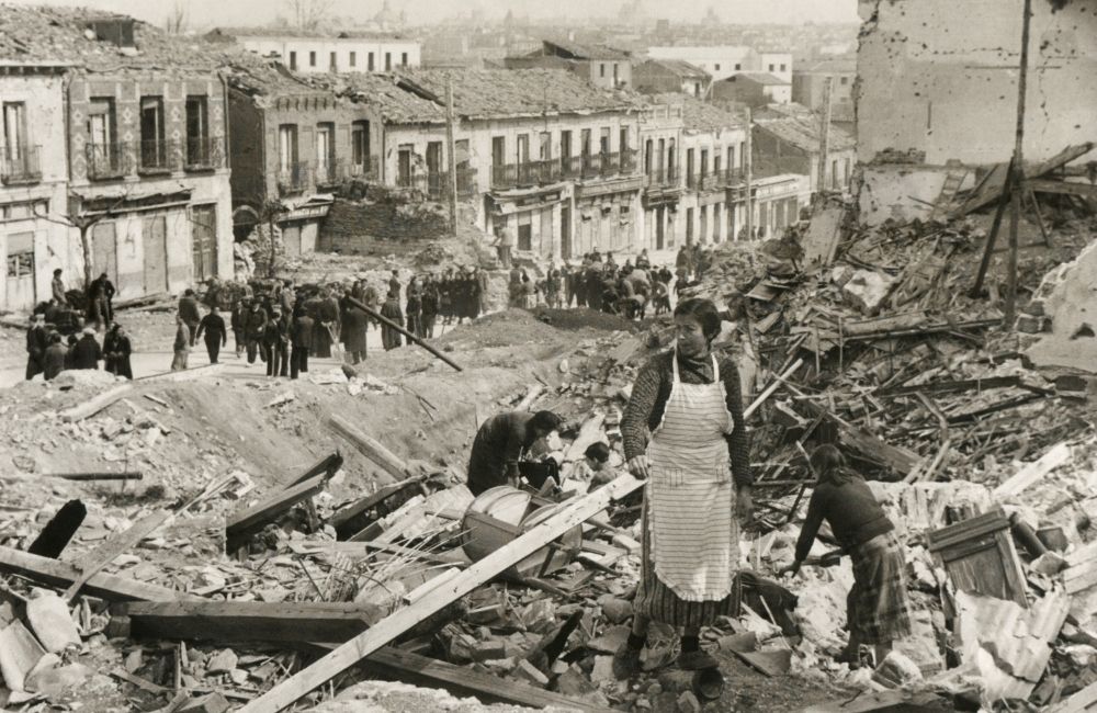 The Spanish Civil War ©Everett Collection / Shutterstock.com